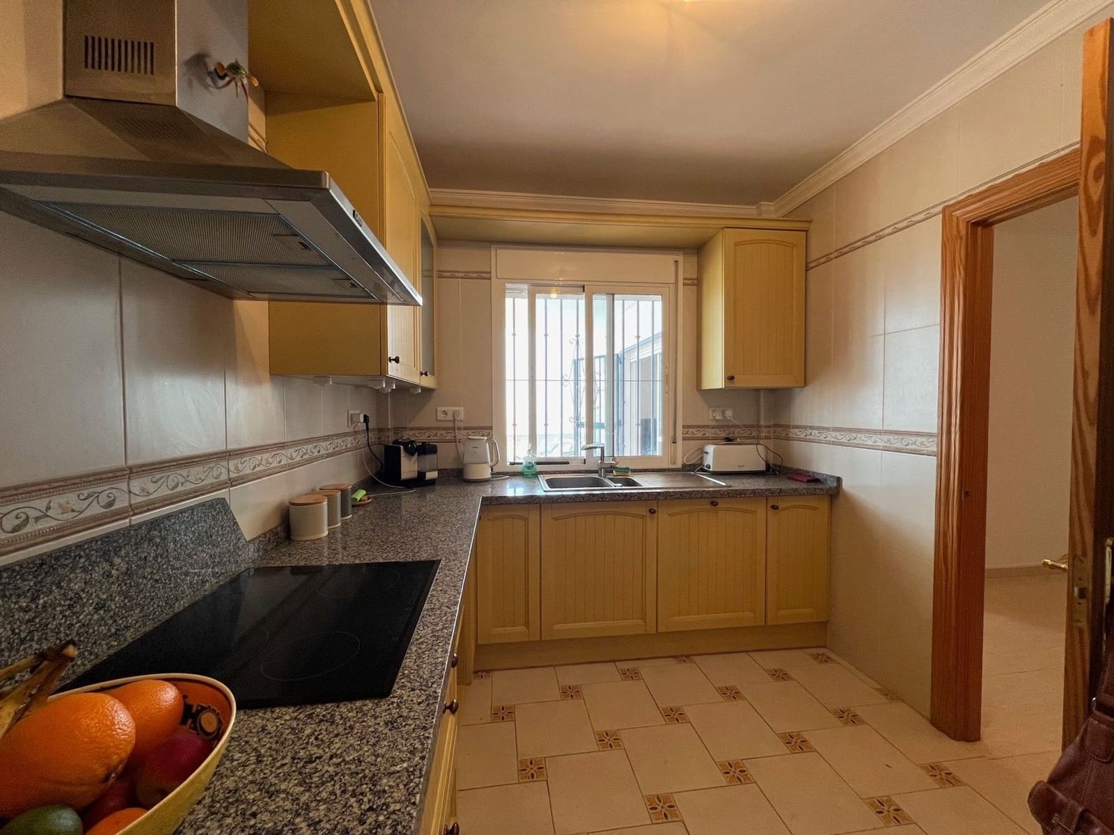 4 soveværelse Finca/Landehus til salg i Alcaucin med swimmingpool garage - € 360.000 (Ref: 9746836)