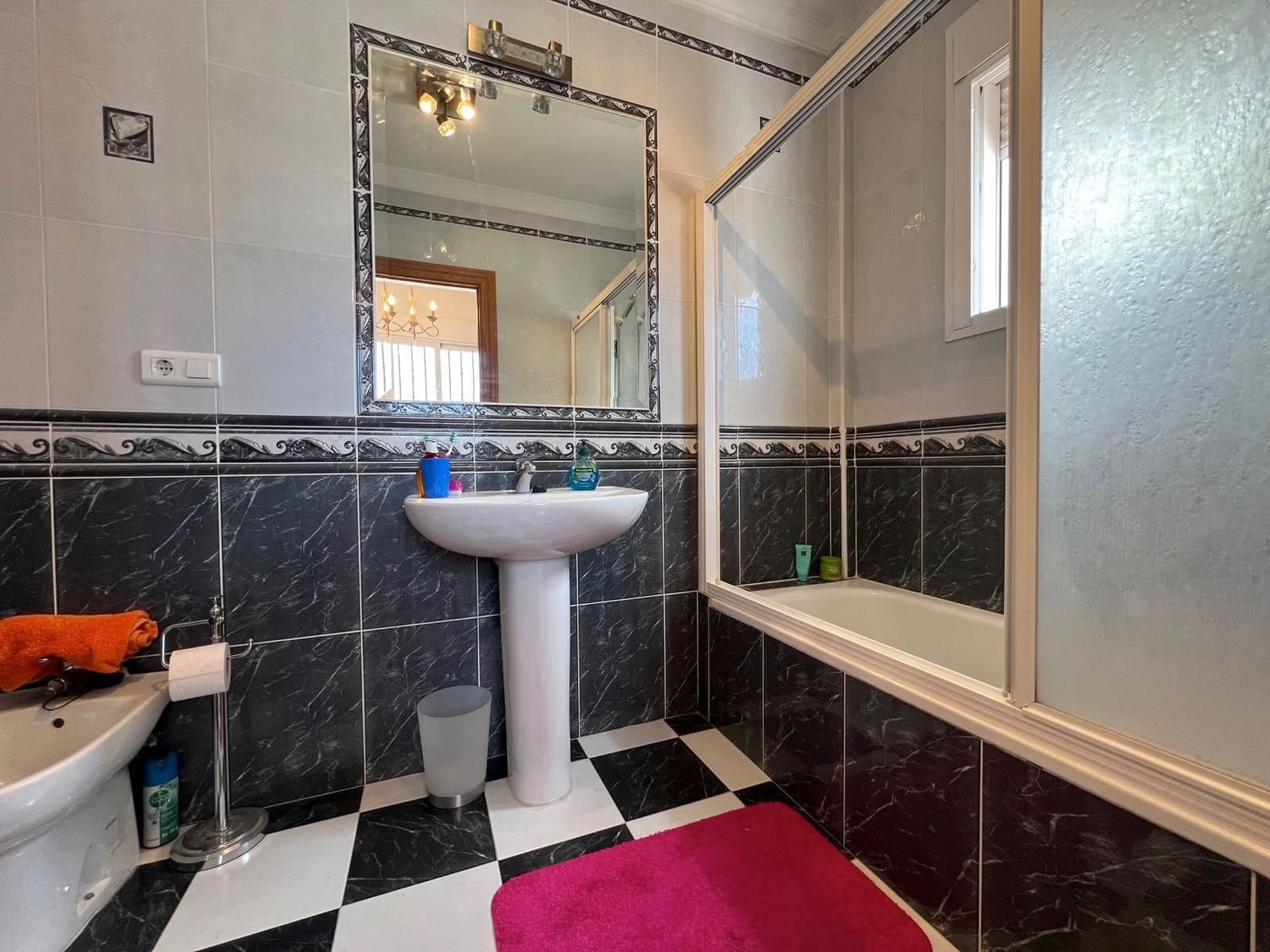 4 soveværelse Finca/Landehus til salg i Alcaucin med swimmingpool garage - € 360.000 (Ref: 9746836)