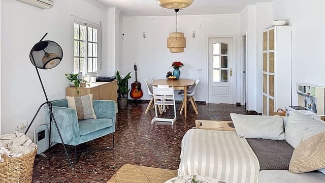 2 soveværelse Finca/Landehus til salg i Moclinejo med swimmingpool garage - € 335.000 (Ref: 9819891)