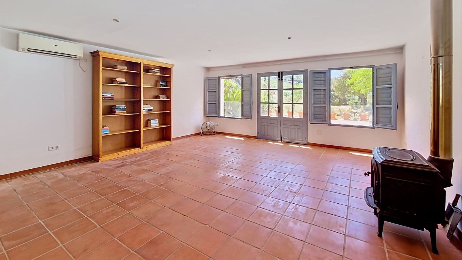 4 chambre Finca/Maison de Campagne à vendre à Arenas avec piscine garage - 635 000 € (Ref: 9943279)