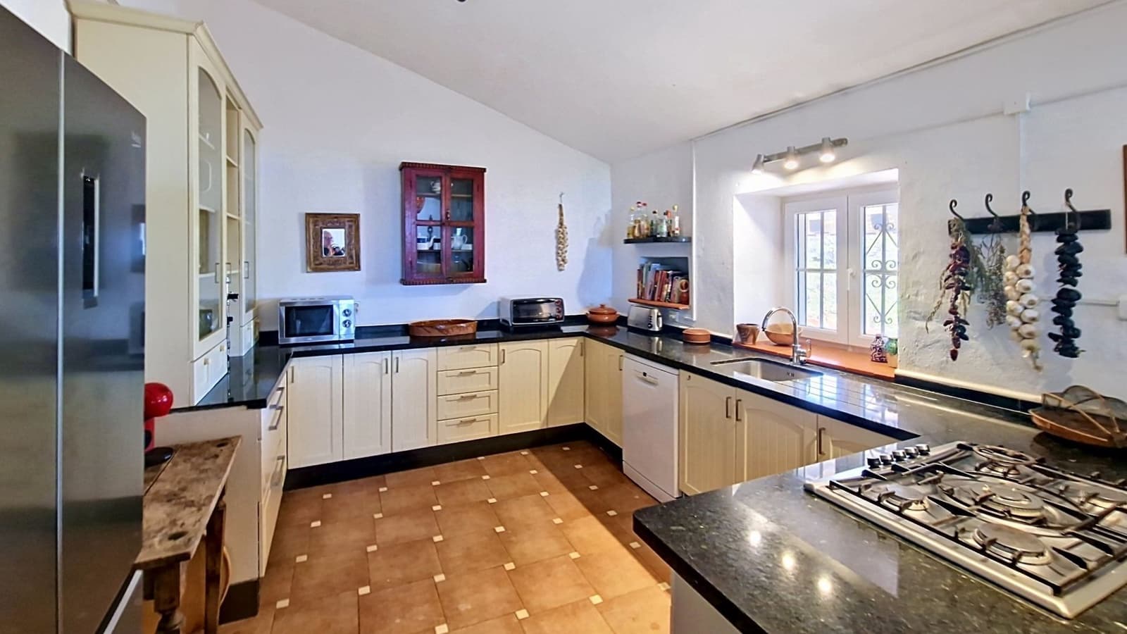 4 chambre Finca/Maison de Campagne à vendre à Arenas avec piscine garage - 635 000 € (Ref: 9943279)