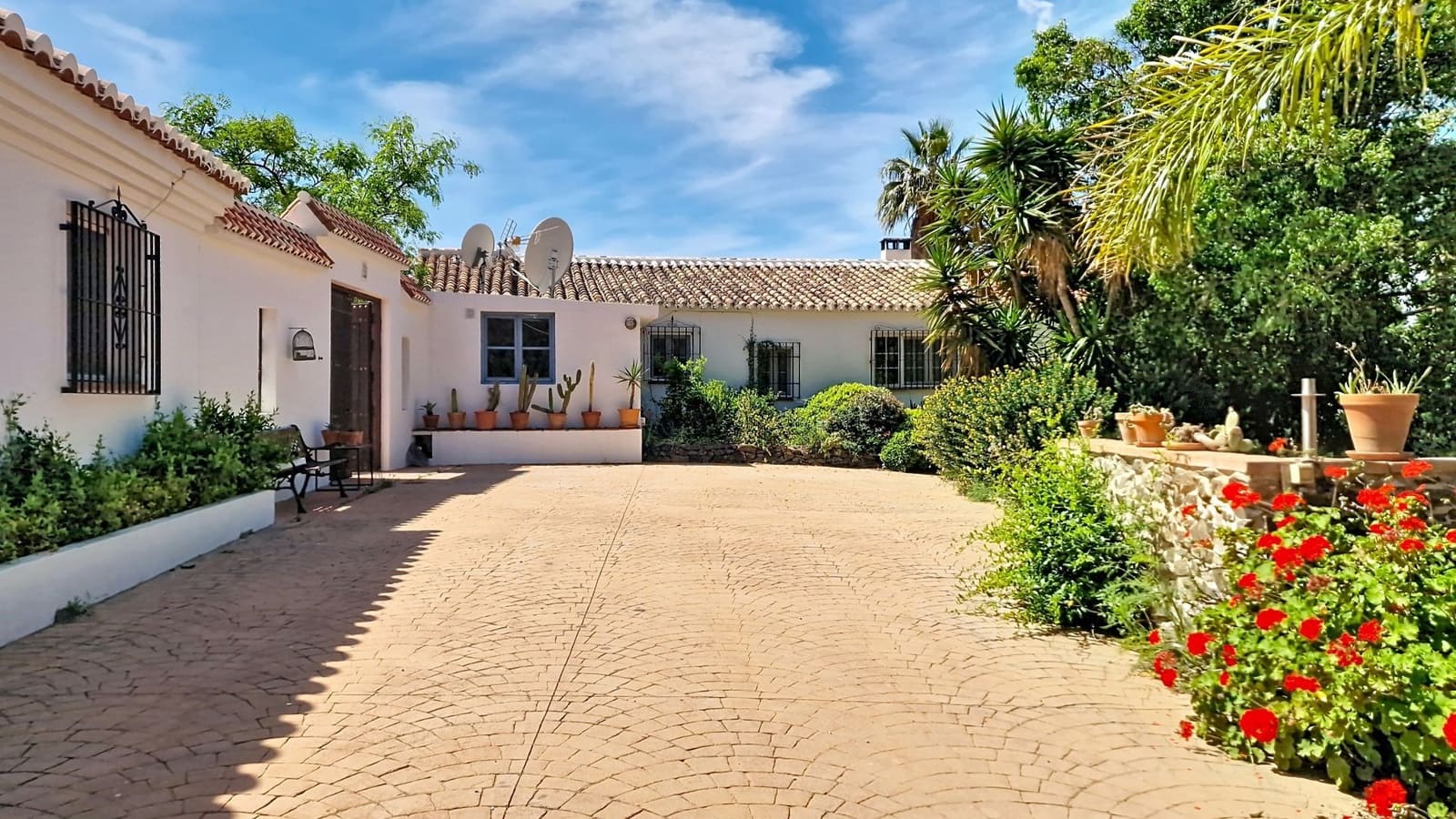 4 chambre Finca/Maison de Campagne à vendre à Arenas avec piscine garage - 635 000 € (Ref: 9943279)