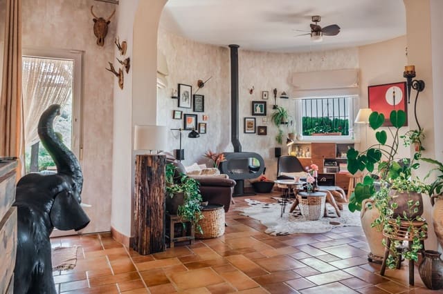 4 soveværelse Finca/Landehus til salg i Canillas de Aceituno med swimmingpool garage - € 695.000 (Ref: 9945079)