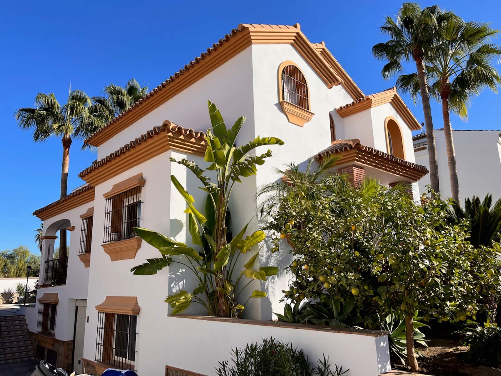 4 bedroom Villa for sale in Alhaurin el Grande with pool garage - € 845,000 (Ref: 9626246)