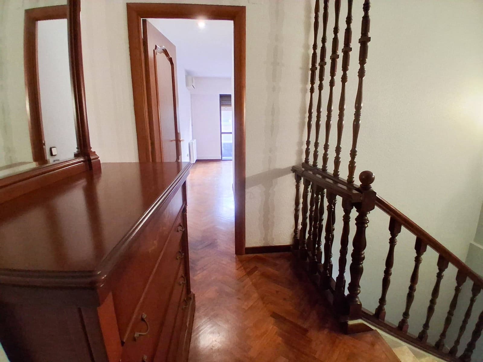 3 bedroom Apartment for rent in Valencia city - € 1,600 (Ref: 10005667)