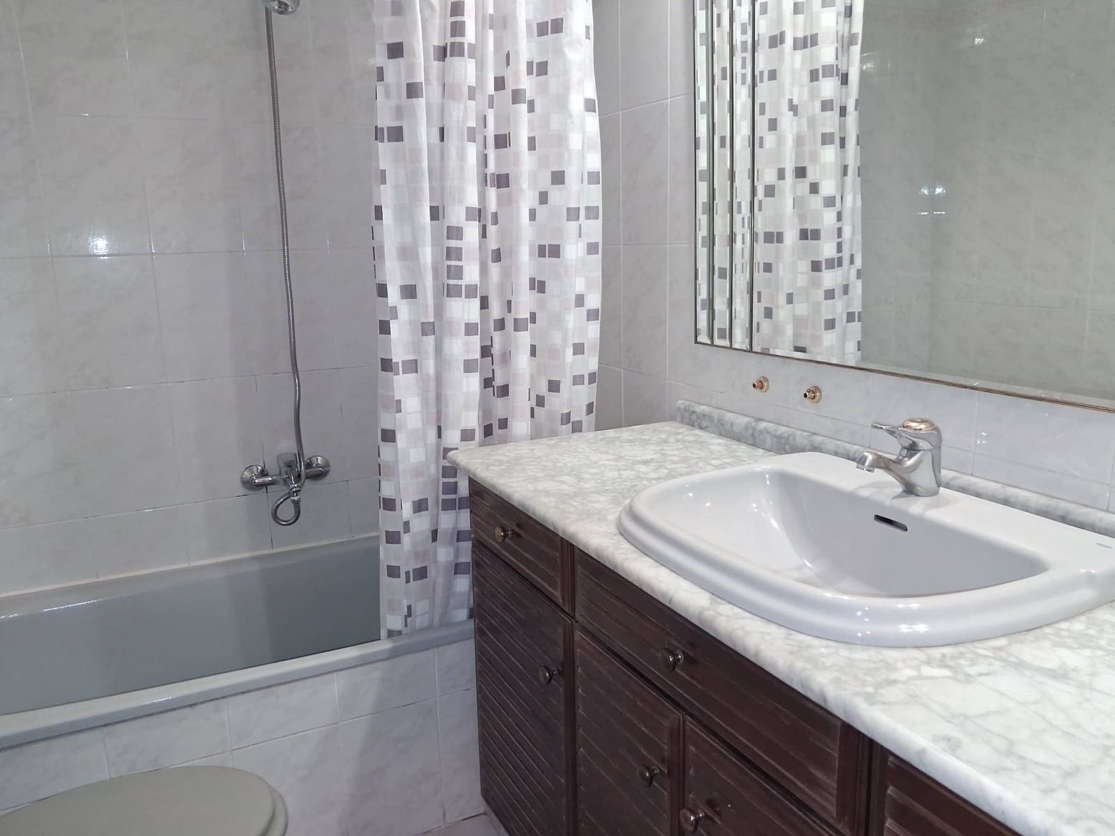3 bedroom Apartment for rent in Valencia city - € 1,600 (Ref: 10005667)