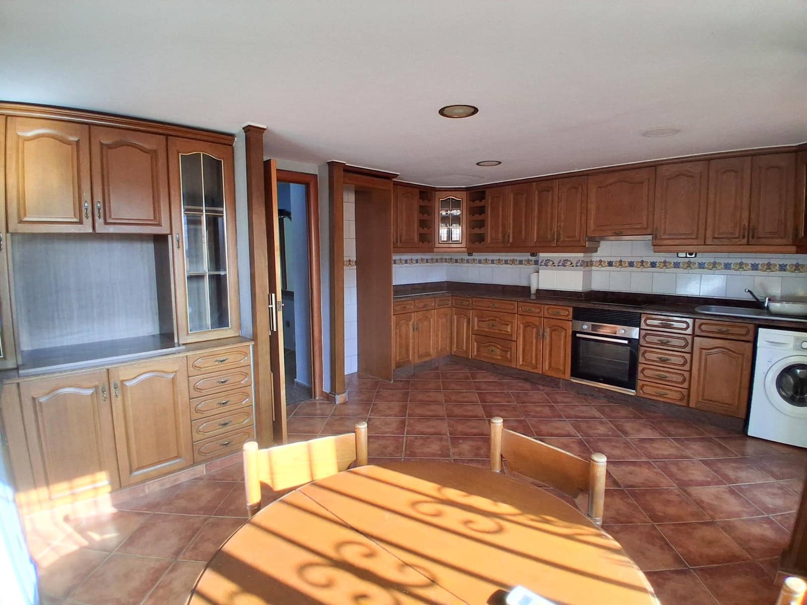 3 bedroom Apartment for rent in Valencia city - € 1,600 (Ref: 10005667)