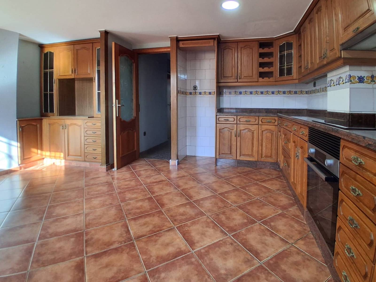 3 bedroom Apartment for rent in Valencia city - € 1,600 (Ref: 10005667)