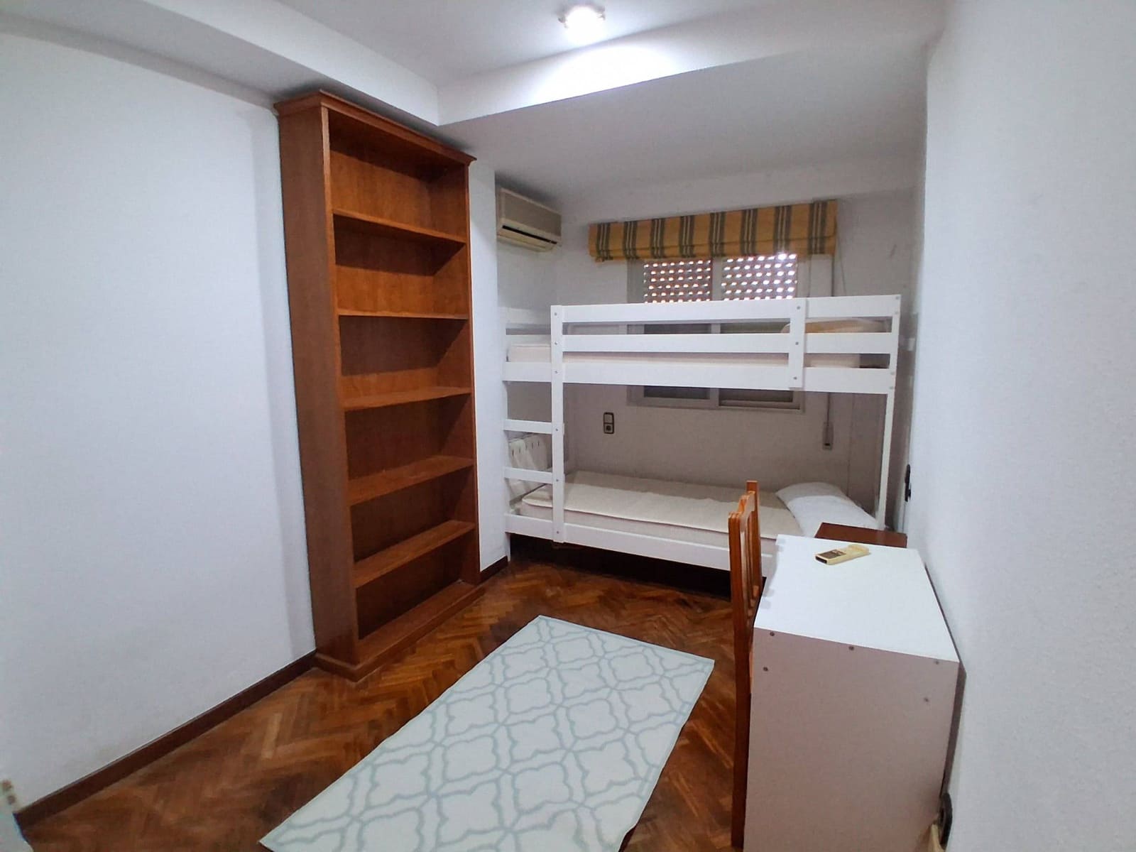 3 bedroom Apartment for rent in Valencia city - € 1,600 (Ref: 10005667)