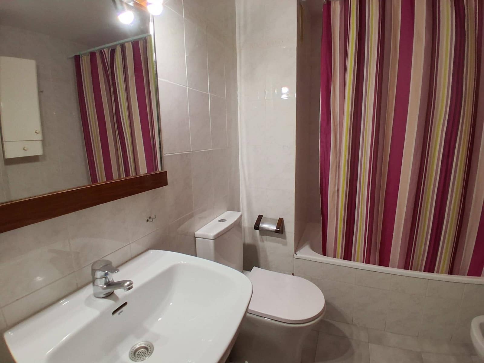 3 bedroom Apartment for rent in Valencia city - € 1,600 (Ref: 10005667)