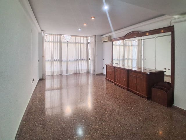 3 soverom Leilighet til leie i Russafa, Valencia by - € 1 600 (Ref: 10005667)