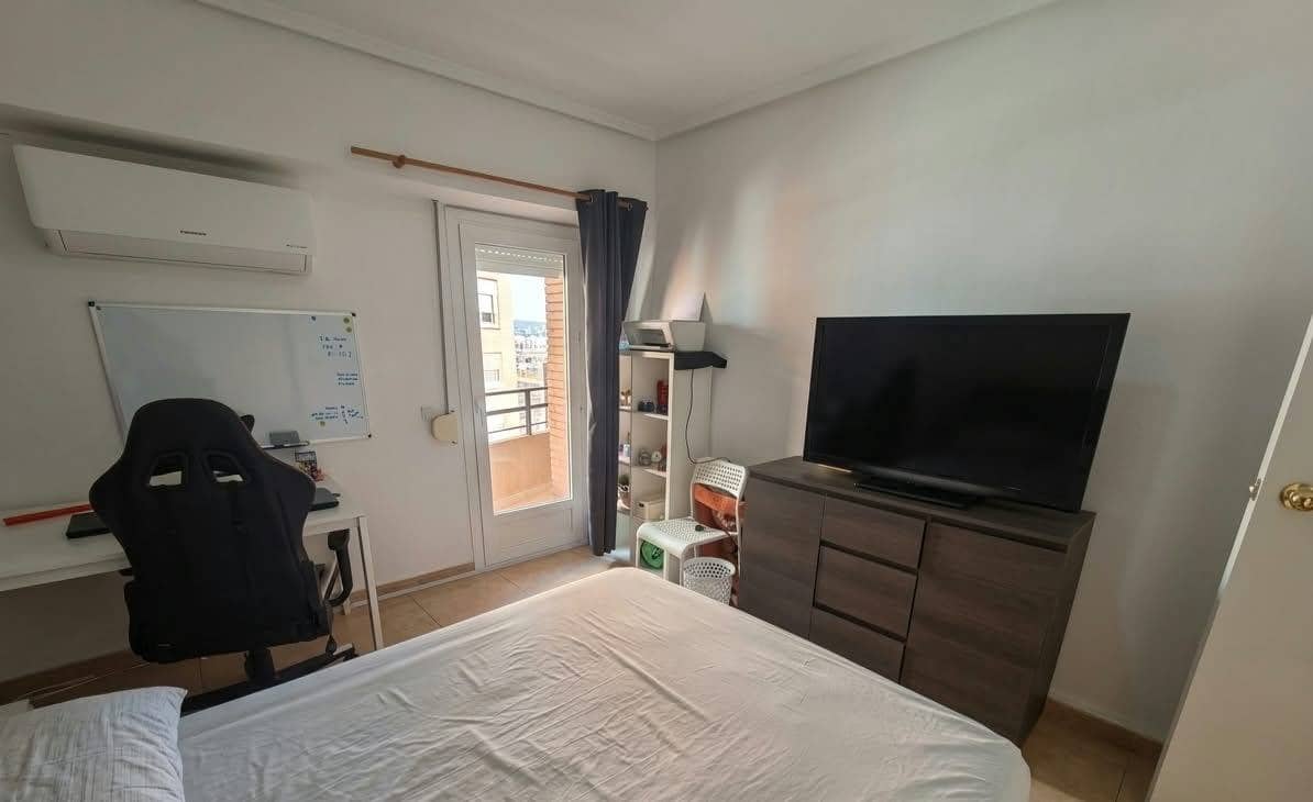 4 bedroom Flat for sale in Sagunto / Sagunt with garage - € 180,000 (Ref: 10109749)