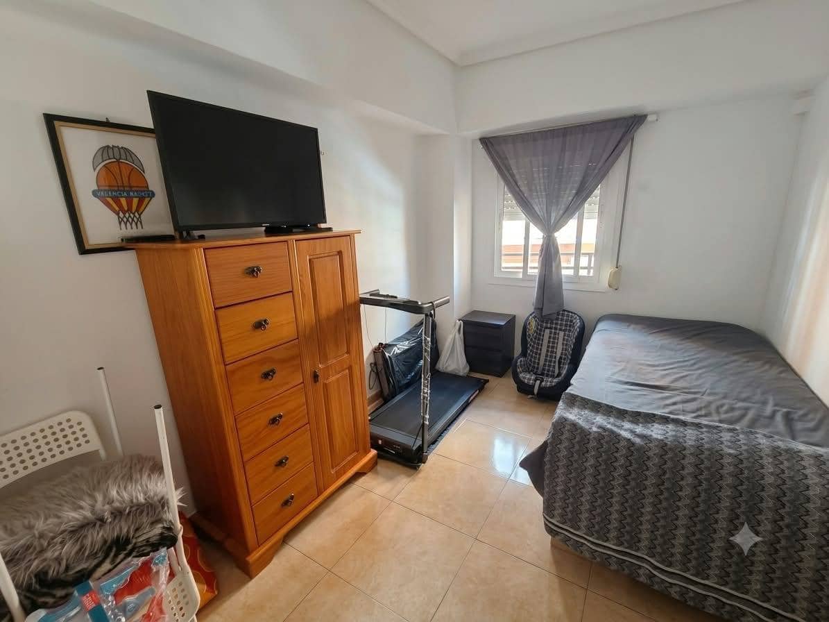 4 bedroom Flat for sale in Sagunto / Sagunt with garage - € 180,000 (Ref: 10109749)