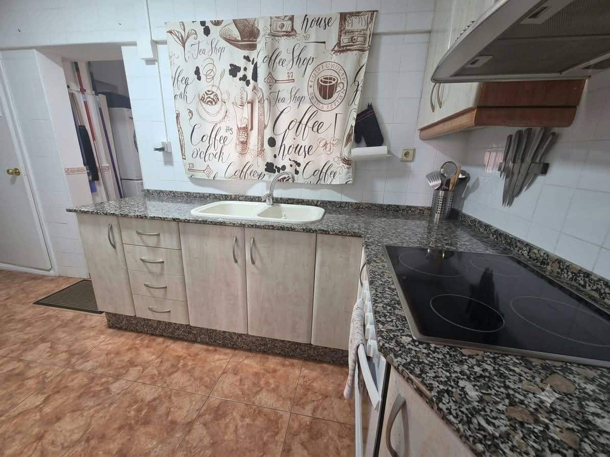 4 bedroom Flat for sale in Sagunto / Sagunt with garage - € 180,000 (Ref: 10109749)
