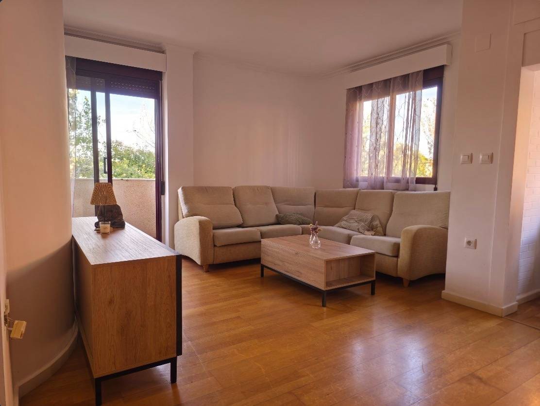3 sovrum Lägenhet att hyra i L'Eliana med garage - 1 400 € (Ref: 10115929)