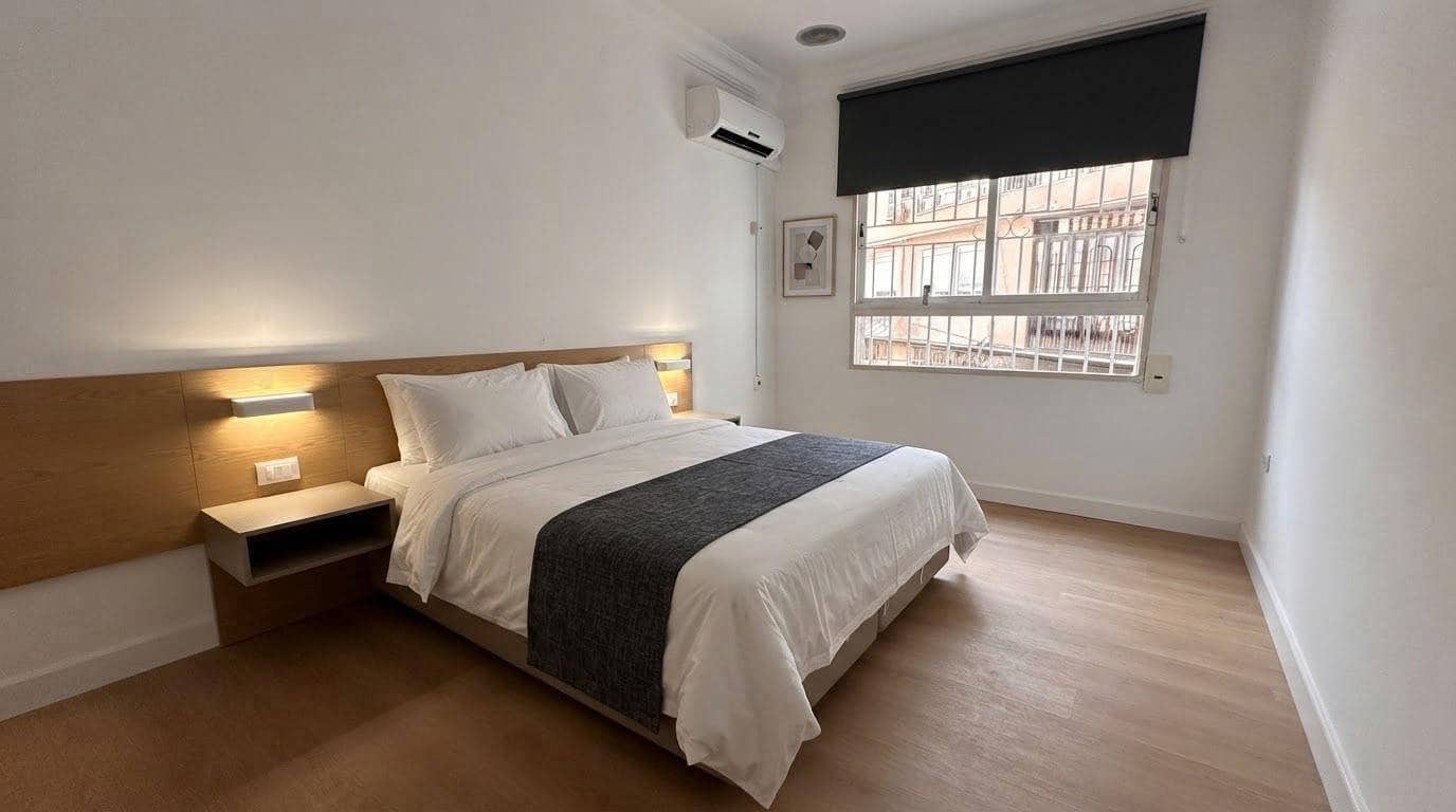 3 soverom Leilighet til leie i Valencia by med garasje - € 1 995 (Ref: 10129556)