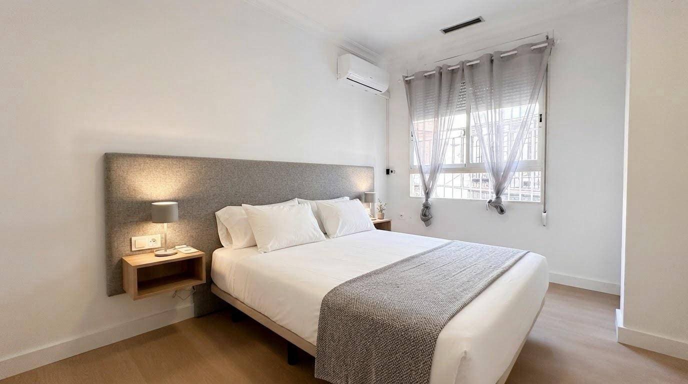 3 soverom Leilighet til leie i Valencia by med garasje - € 1 995 (Ref: 10129556)
