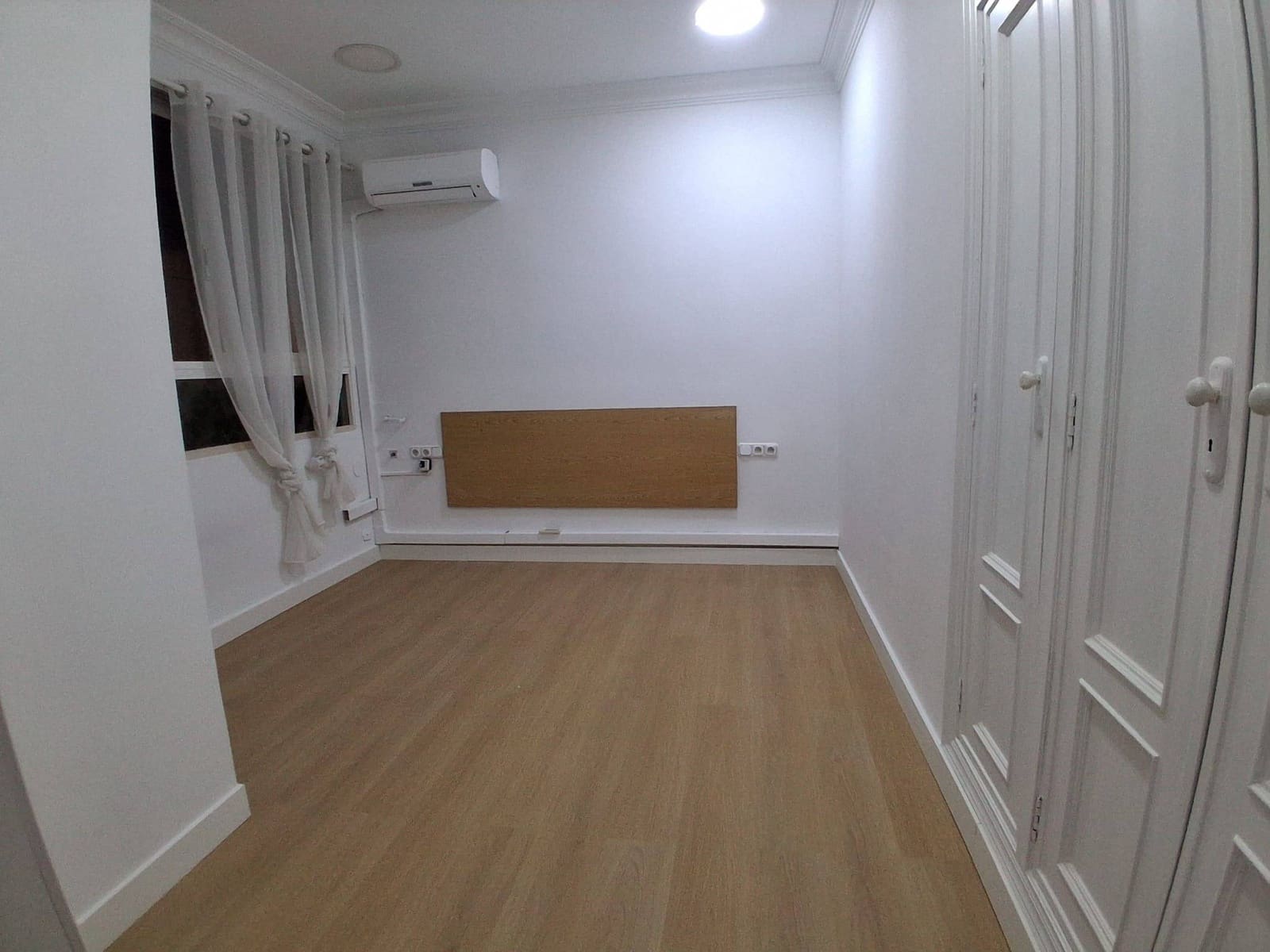 3 soverom Leilighet til leie i Valencia by med garasje - € 1 995 (Ref: 10129556)