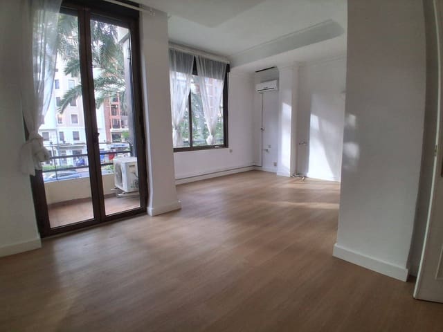 3 soverom Leilighet til leie i Sant Francesc, Valencia by med garasje - € 1 995 (Ref: 10129556)
