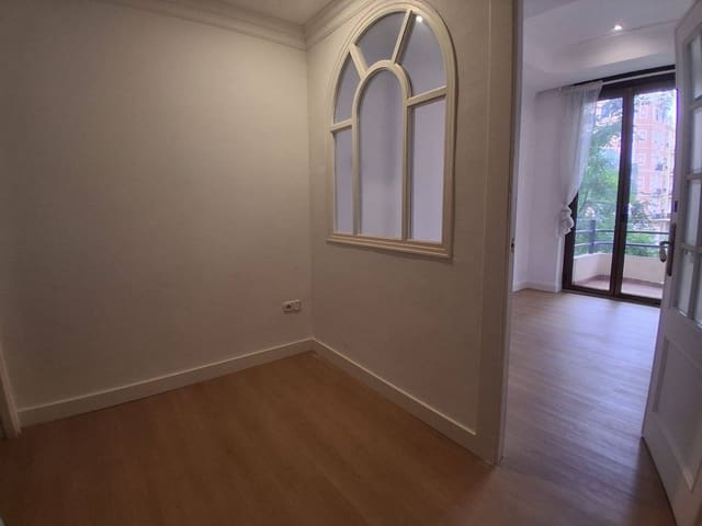 3 soverom Leilighet til leie i Sant Francesc, Valencia by med garasje - € 1 995 (Ref: 10129556)