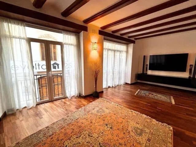 2 bedroom Flat for sale in El Carme, Valencia city - € 593,000 (Ref: 9628059)