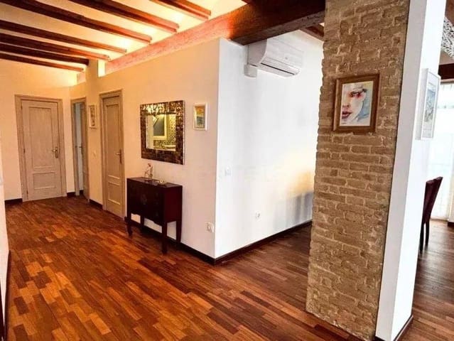 2 bedroom Flat for sale in El Carme, Valencia city - € 593,000 (Ref: 9628059)