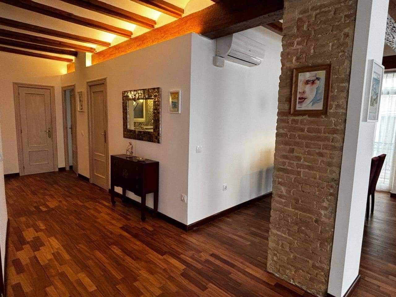 2 bedroom Flat for sale in Valencia city - € 593,000 (Ref: 9628059)