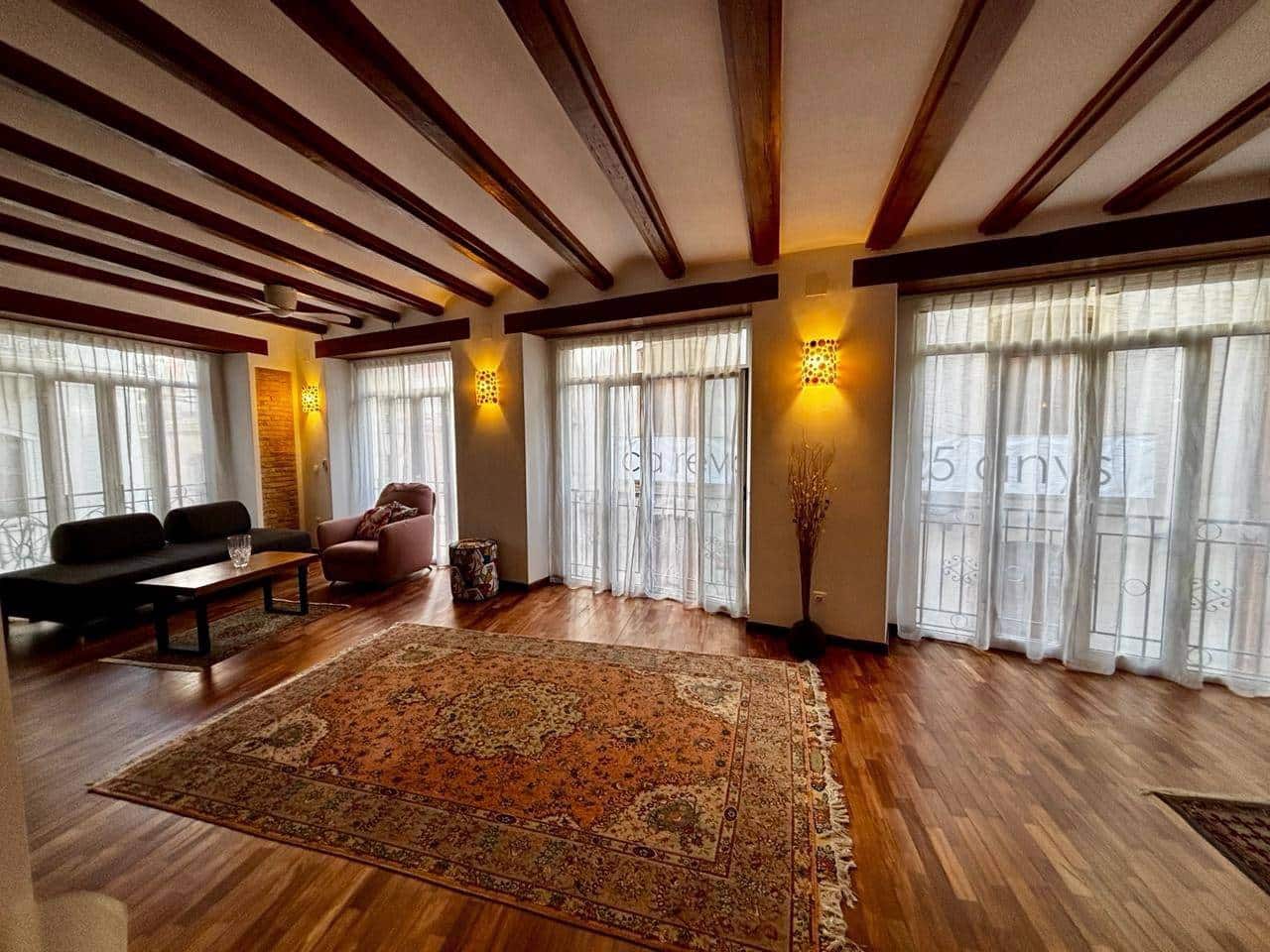 2 bedroom Flat for sale in Valencia city - € 593,000 (Ref: 9628059)