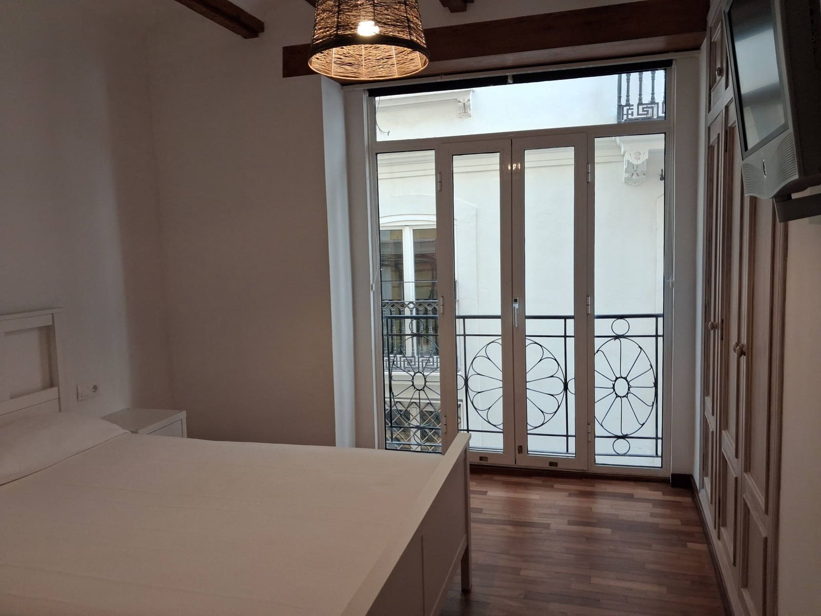 2 bedroom Flat for sale in Valencia city - € 593,000 (Ref: 9628059)