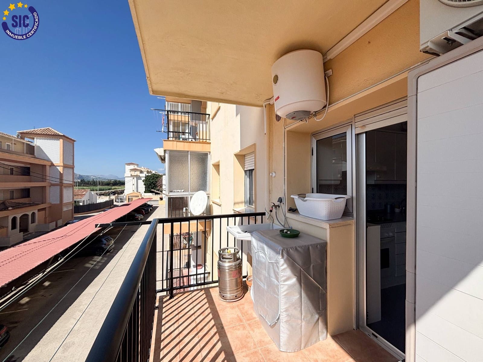 2 bedroom Flat for sale in Denia with pool garage - € 220,000 (Ref: 9628062)
