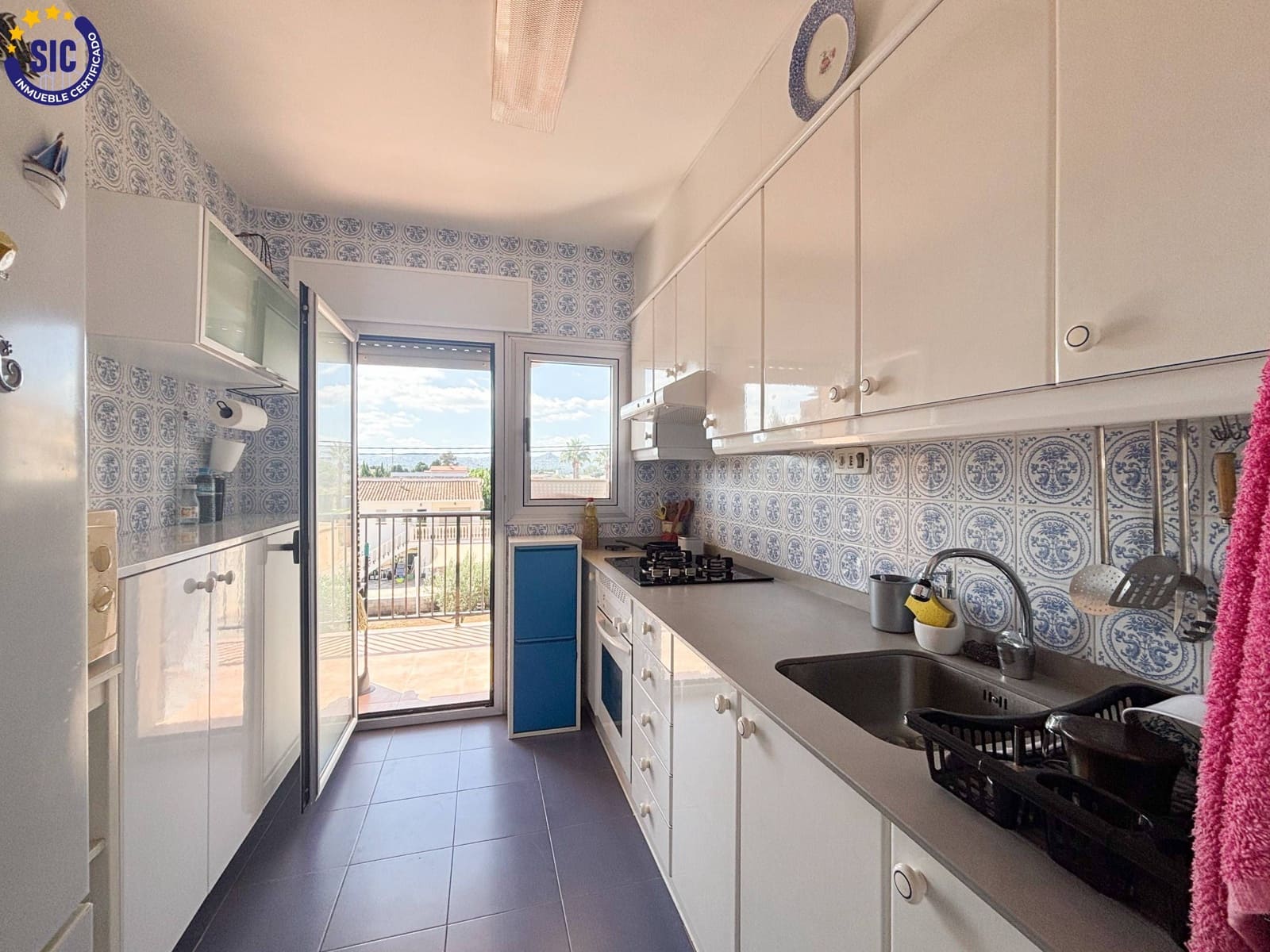 2 bedroom Flat for sale in Denia with pool garage - € 220,000 (Ref: 9628062)