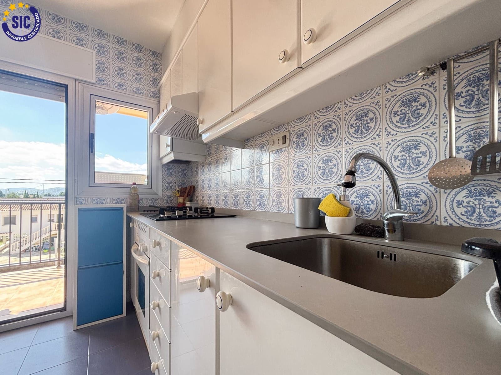 2 bedroom Flat for sale in Denia with pool garage - € 220,000 (Ref: 9628062)