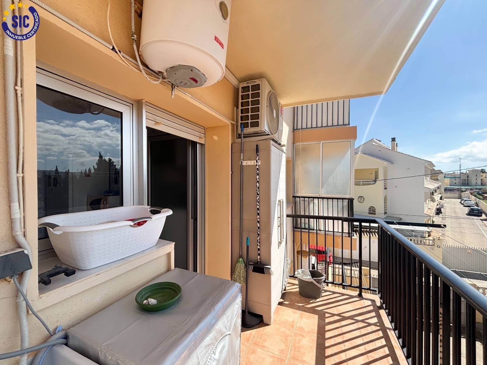 2 bedroom Flat for sale in Denia with pool garage - € 220,000 (Ref: 9628062)