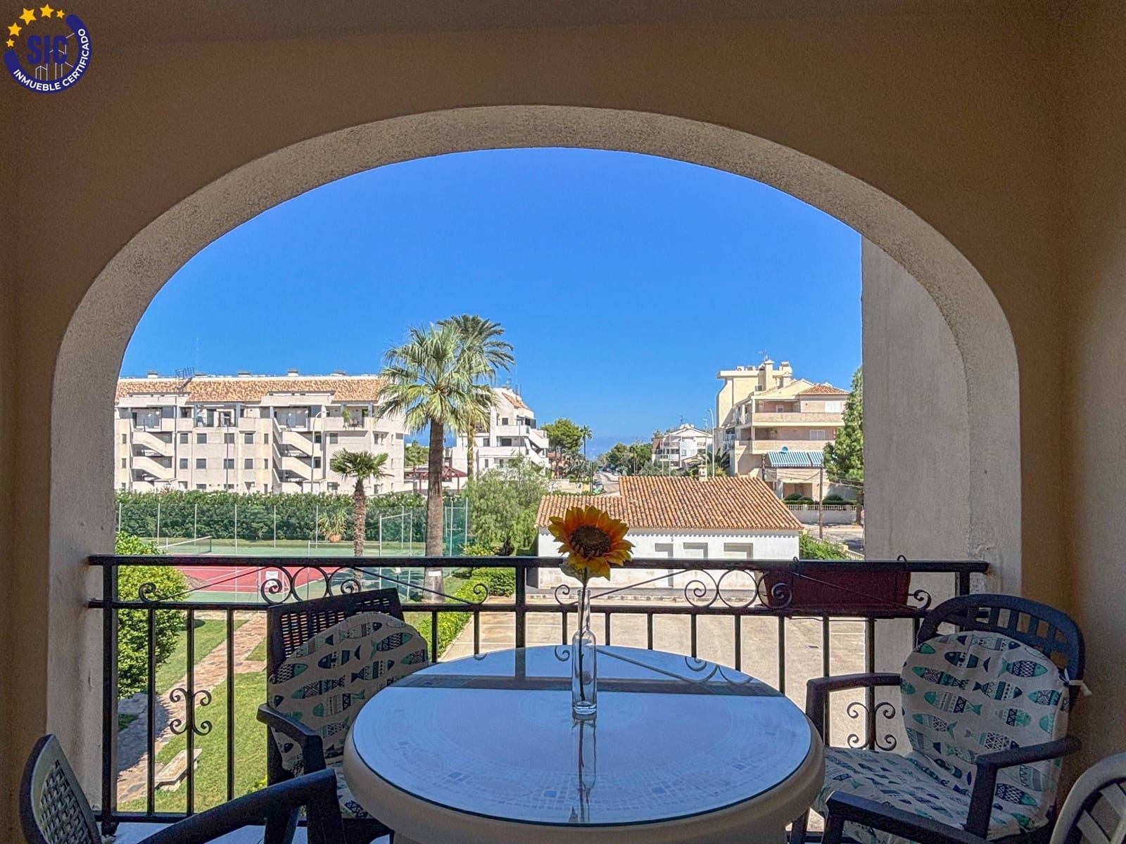 2 bedroom Flat for sale in Denia with pool garage - € 220,000 (Ref: 9628062)