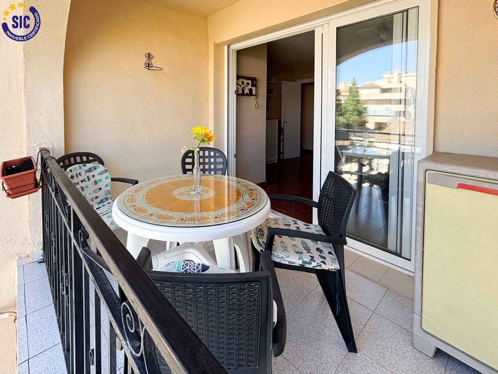 2 bedroom Flat for sale in Denia with pool garage - € 220,000 (Ref: 9628062)