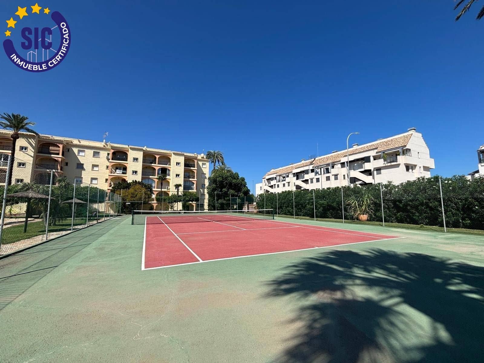 2 bedroom Flat for sale in Denia with pool garage - € 220,000 (Ref: 9628062)