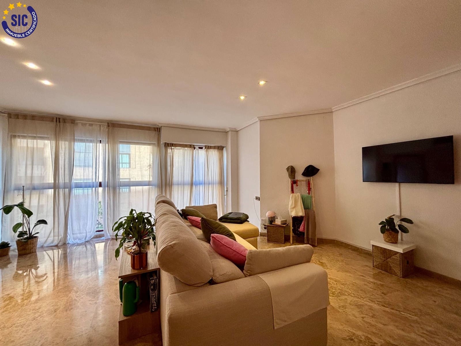 1 bedroom Flat for sale in Valencia city with garage - € 319,000 (Ref: 9628064)