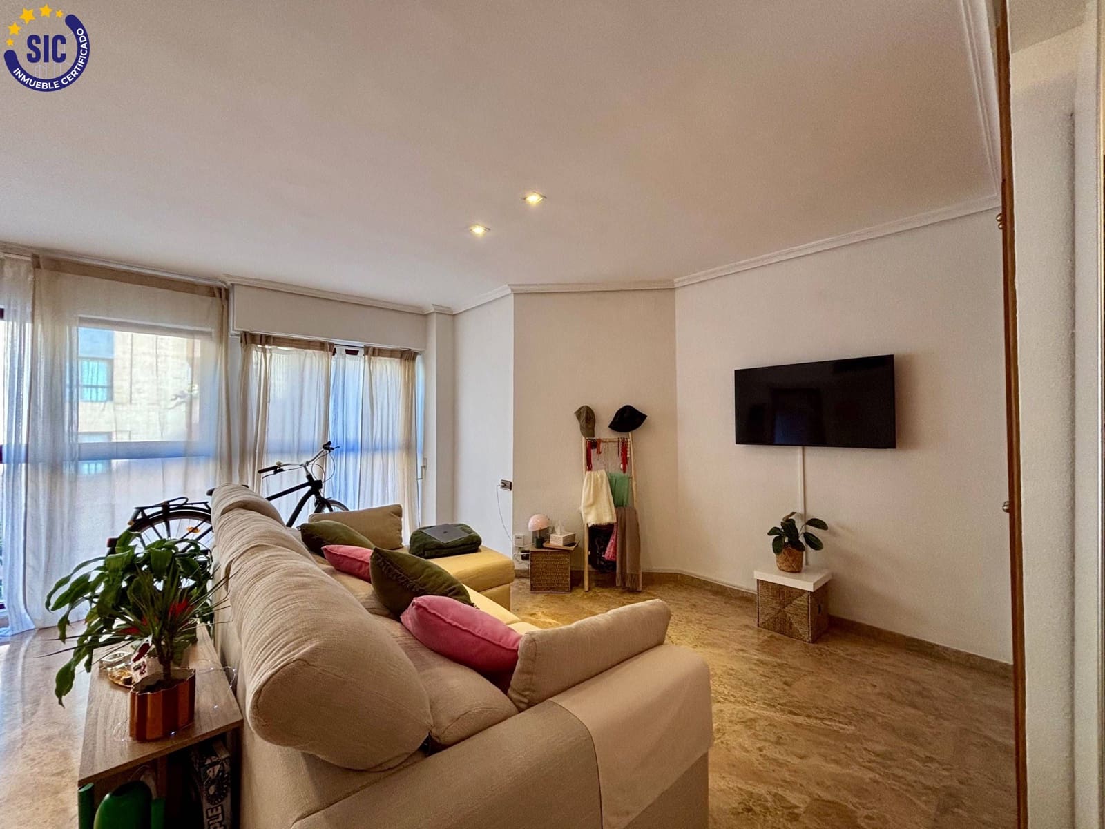 1 bedroom Flat for sale in Valencia city with garage - € 319,000 (Ref: 9628064)
