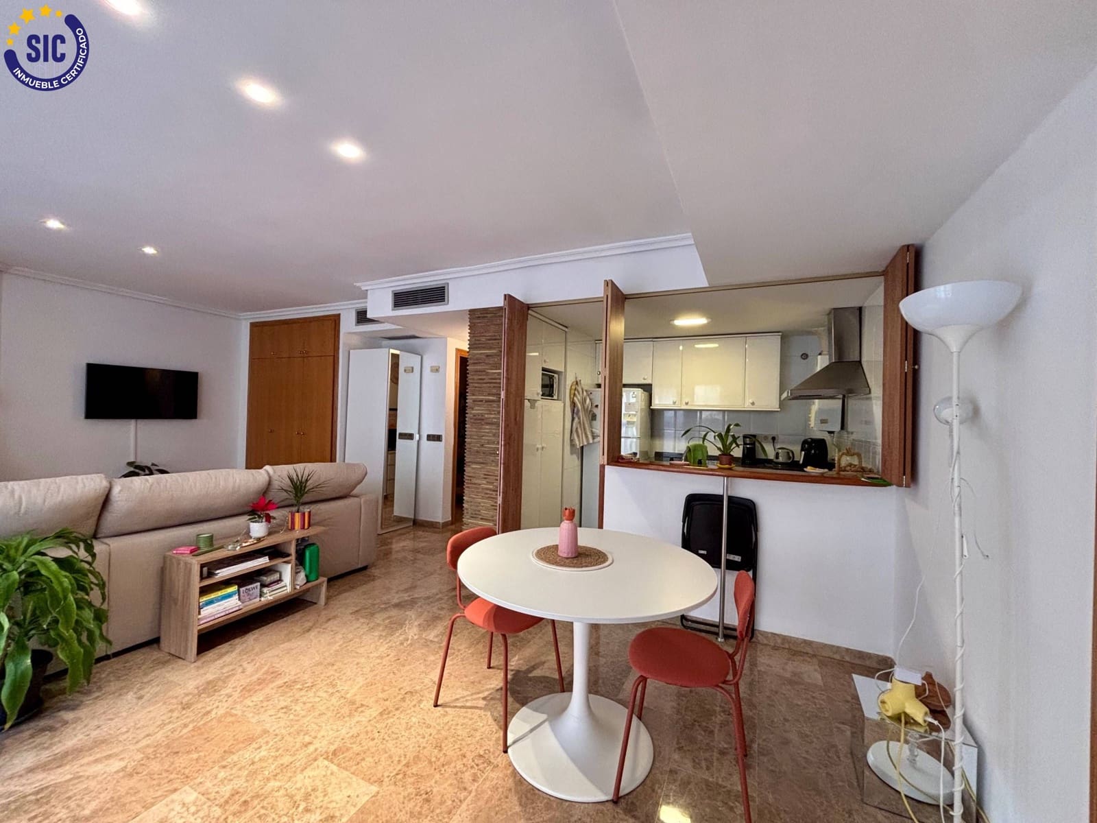 1 bedroom Flat for sale in Valencia city with garage - € 319,000 (Ref: 9628064)