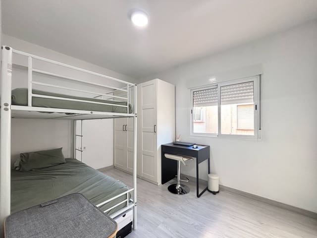 3 makuuhuone Asunto myytävänä paikassa Sant Isidre, Valencia kaupunki - 335 000 € (Ref: 9628066)