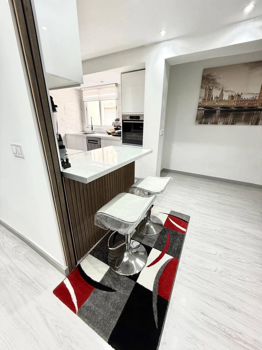 3 bedroom Flat for sale in Valencia city - € 329,000 (Ref: 9628066)