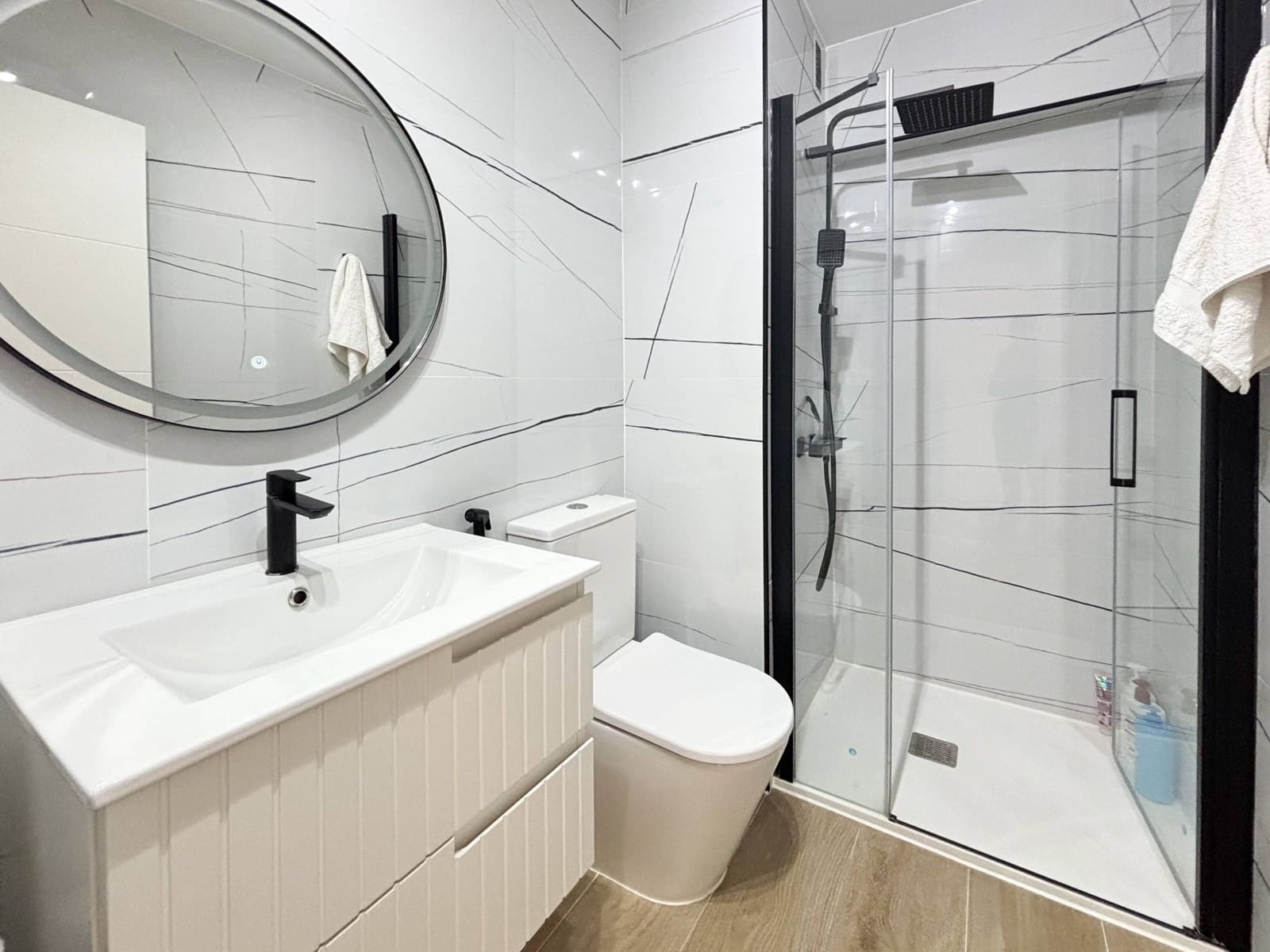 3 bedroom Flat for sale in Valencia city - € 329,000 (Ref: 9628066)