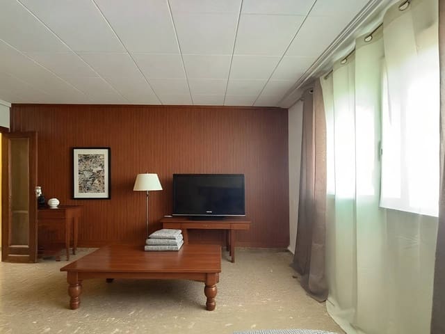 Piso de 4 habitaciones en Torrefiel, València ciudad en venta - 239.000 € (Ref: 9629996)