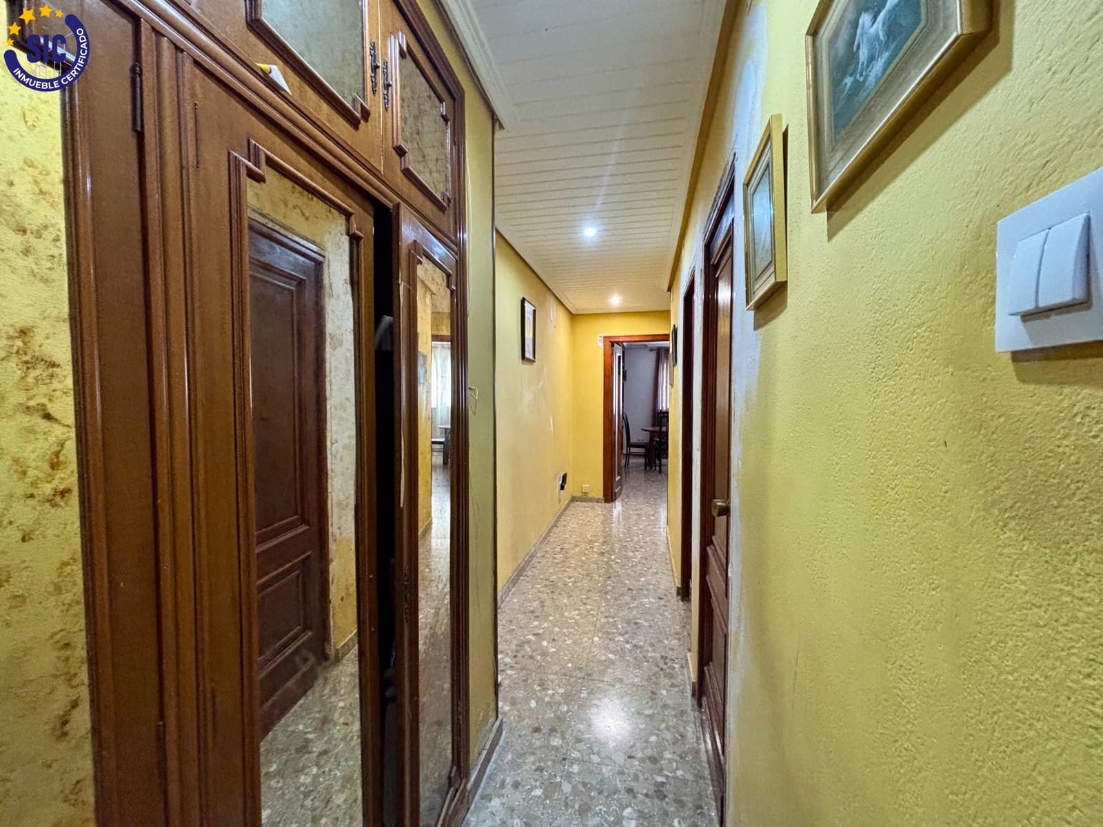Piso de 4 habitaciones en València ciudad en venta - 239.000 € (Ref: 9629996)
