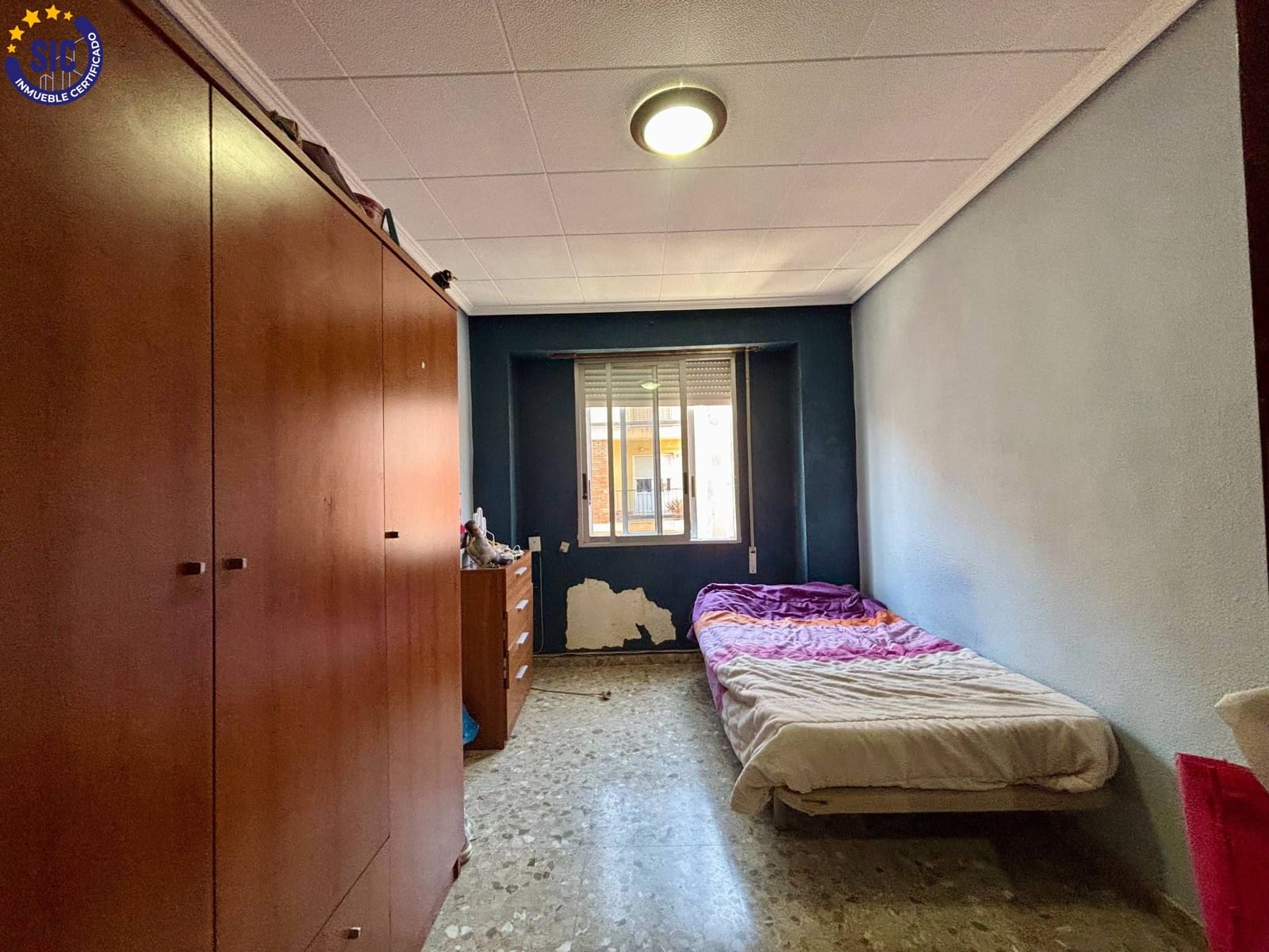 Piso de 4 habitaciones en València ciudad en venta - 239.000 € (Ref: 9629996)