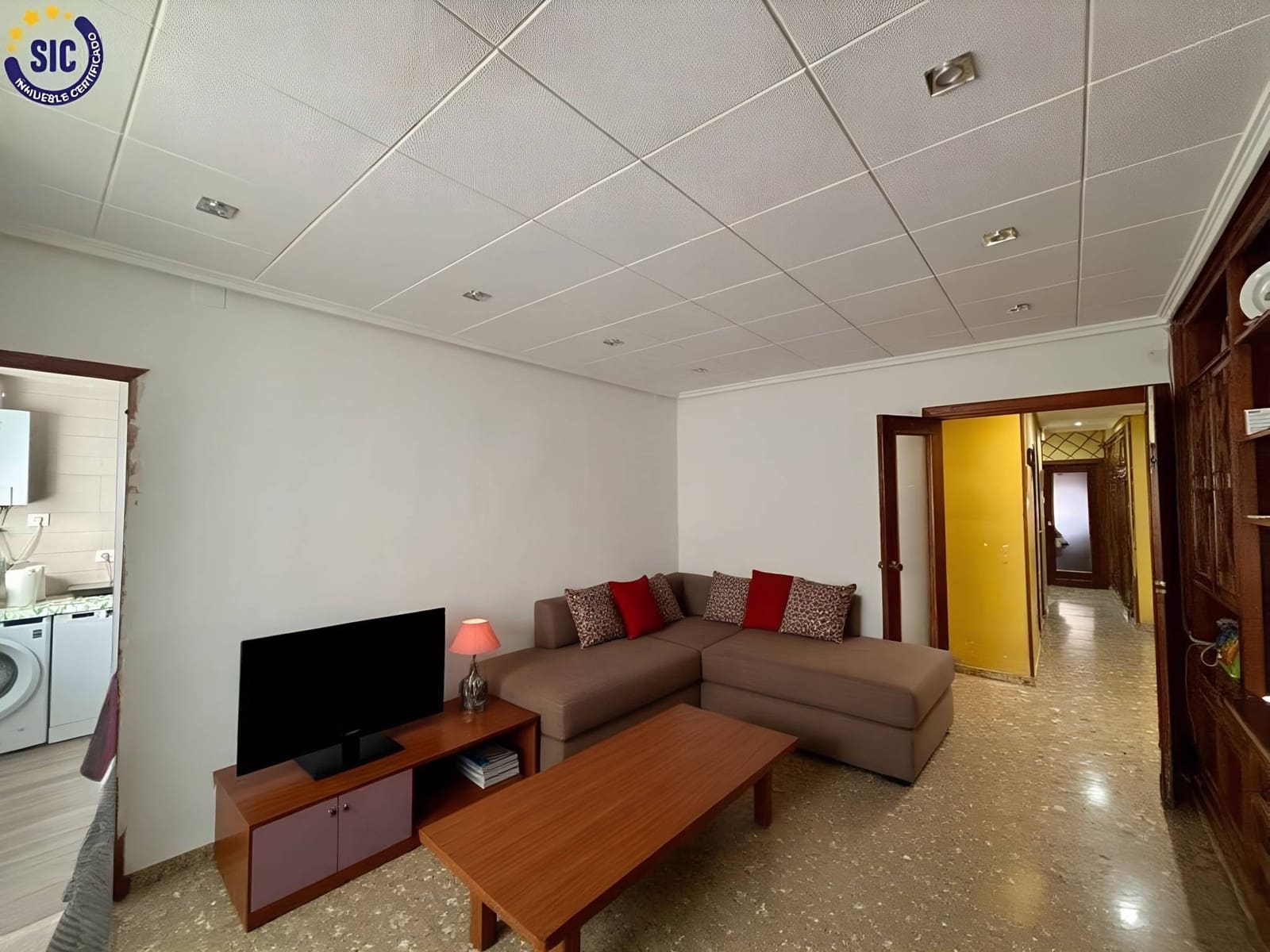 Piso de 4 habitaciones en València ciudad en venta - 239.000 € (Ref: 9629996)