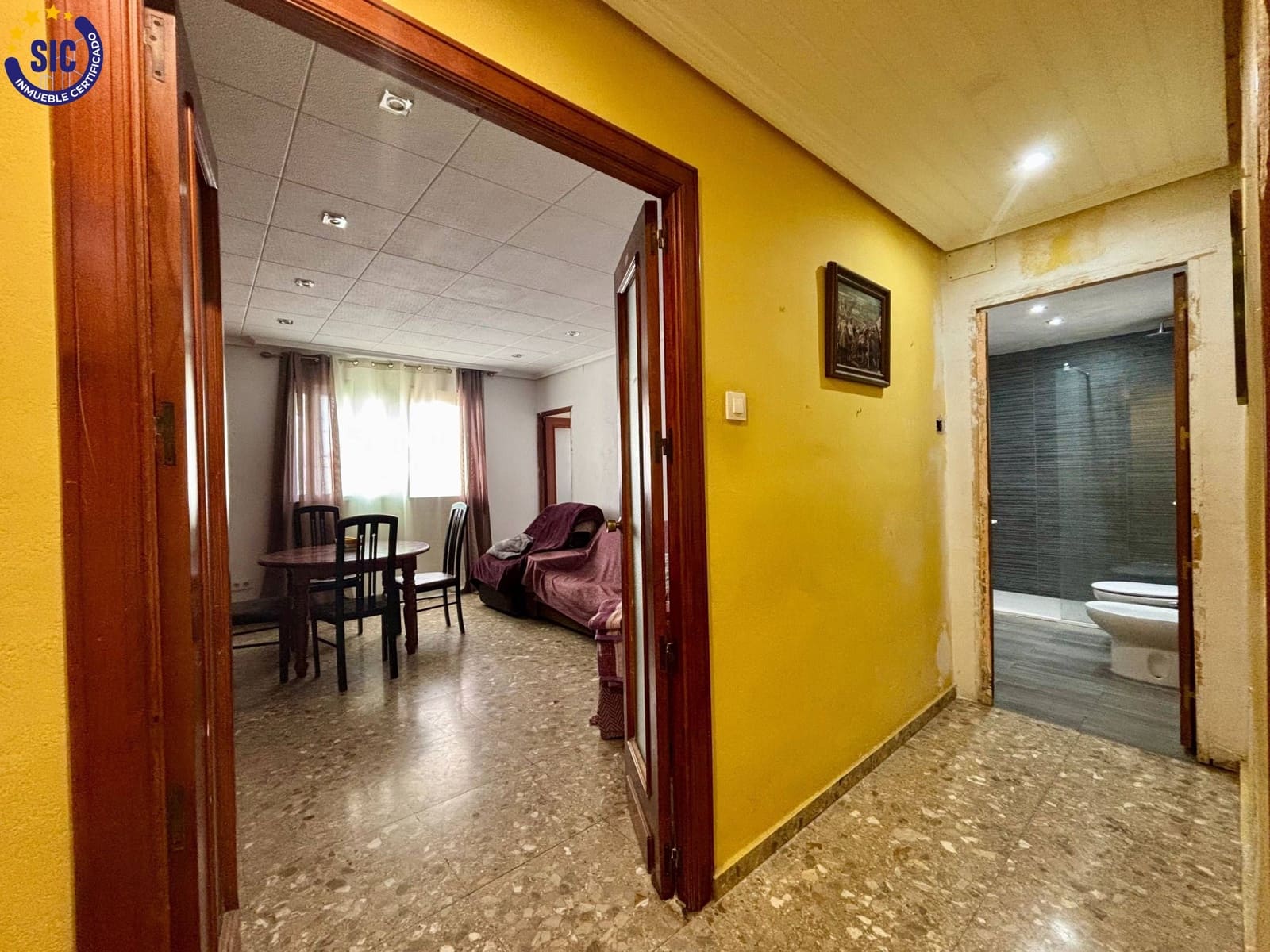 Piso de 4 habitaciones en València ciudad en venta - 239.000 € (Ref: 9629996)