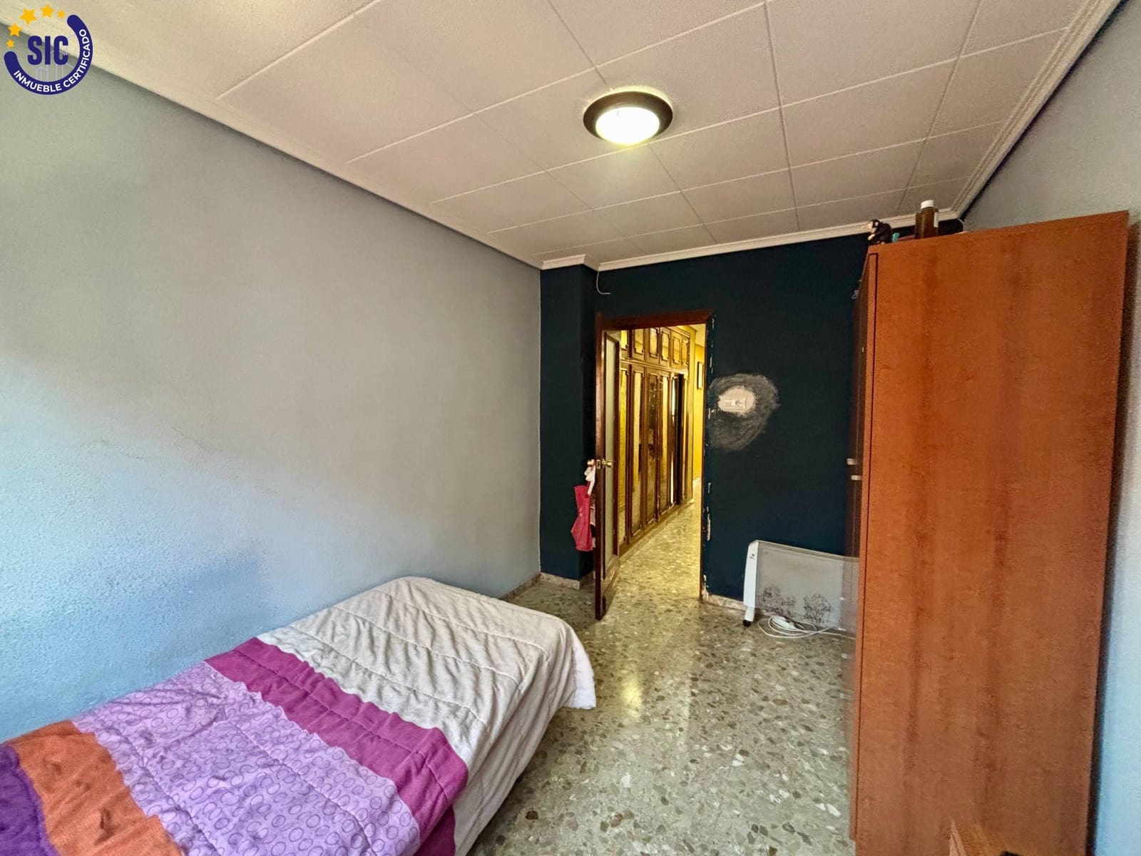 Piso de 4 habitaciones en València ciudad en venta - 239.000 € (Ref: 9629996)