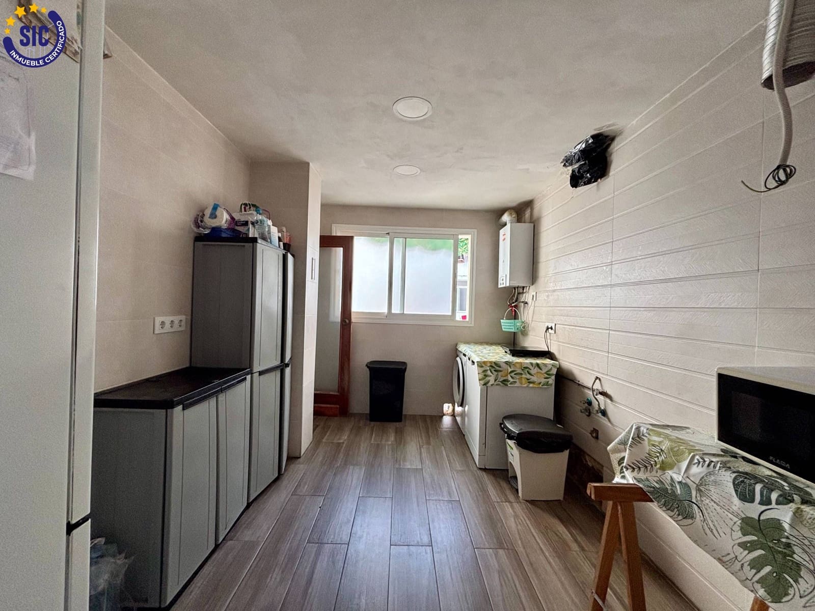 Piso de 4 habitaciones en València ciudad en venta - 239.000 € (Ref: 9629996)
