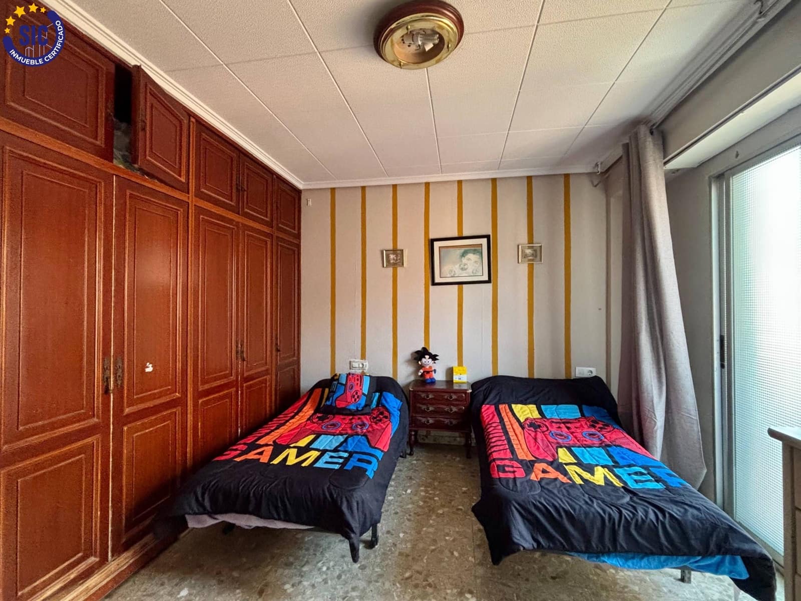 Piso de 4 habitaciones en València ciudad en venta - 239.000 € (Ref: 9629996)